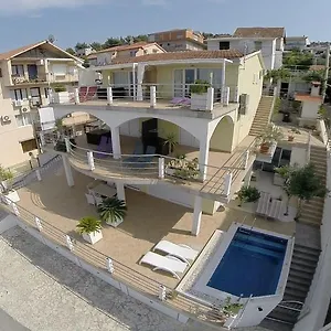 Palace View Appartement