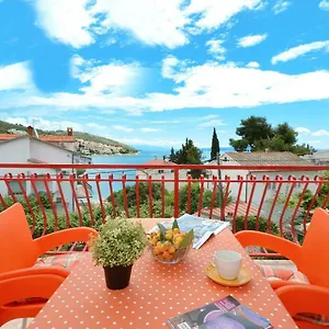 House Juretic - 50 M From The Trogir